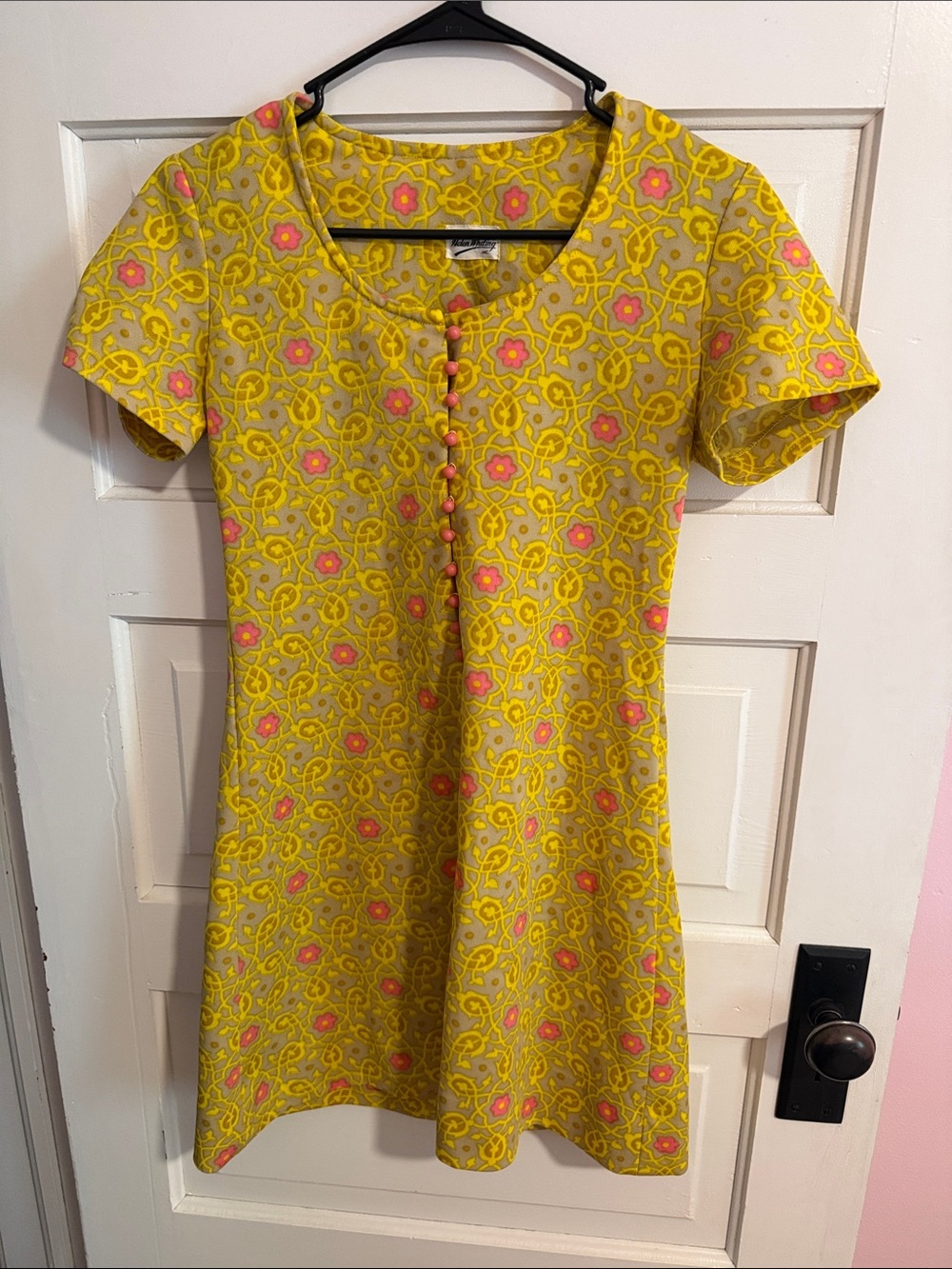 Vintage Women's Yellow Floral Short-Sleeve Dress